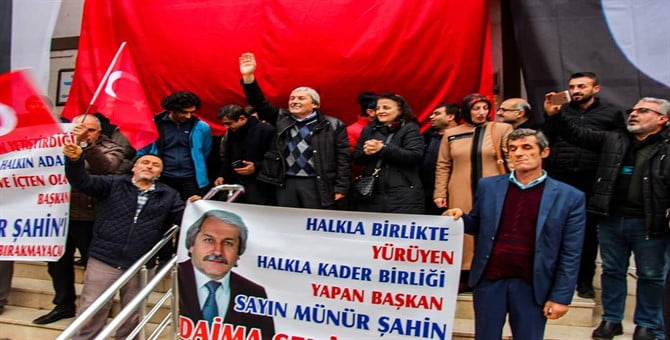 OSMANELİ HALKI BAŞKAN ŞAHİN’E SAHİP ÇIKTI