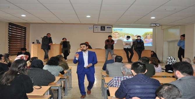 Pamukova MYO’da “Bağımlılık” eğitimi verildi.