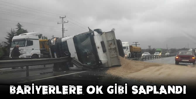 Yağış kazayı beraberinde getirdi…