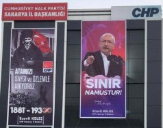 CHP Sakarya’da “sınır namustur” pankartı astı!