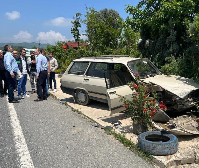 Otomobil Ağaca Çarptı! 1 Yaralı..