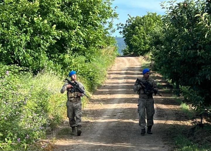 Meyve hırsızlarına karşı devriye..