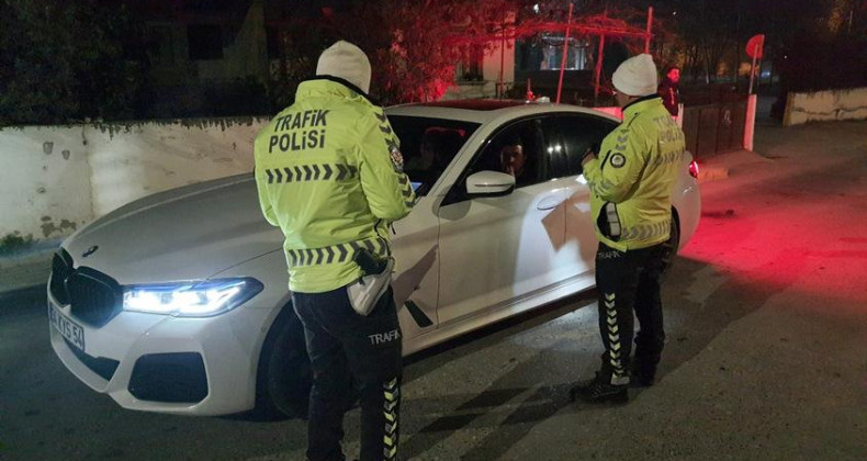 Pamukova’da Polis Ve Jandarma Yılbaşı Gecesi İçin Teyakkuza Geçti..