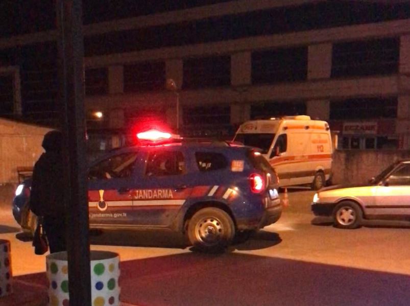 Para vermeyince kendisini ve annesini yaktı