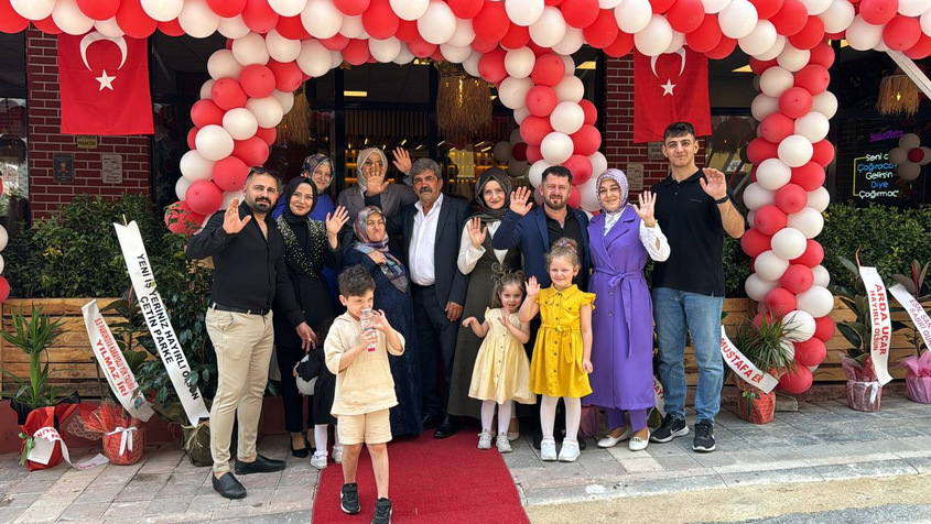 Pamukova’da Bella Vista Cafe & Aile Kahvaltı Salonu Dualarla  Açıldı..