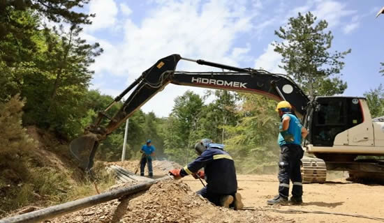 Büyükşehir’den Pamukova’nın Gonca Mahallesi’ndeki Su Sorununa Kesin Çözüm..