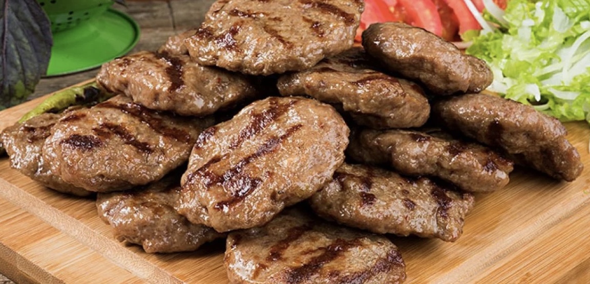 Şok Eden İddia! Ünlü Köfteci Hepimize  Domuz Eti Yedirmiş..