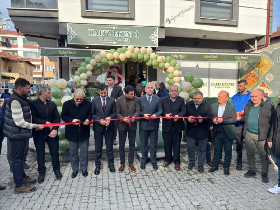 Pamukova Hafız Efendi Baklava Kadayıf ve Börek Yeni Yönetimiyle Dualarla Hizmete Girdi..