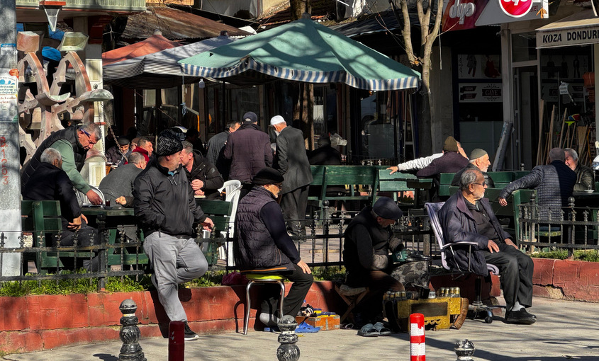 Pamukova’da Ocak Güneşi! Vatandaşlar Parklara Akın Etti..