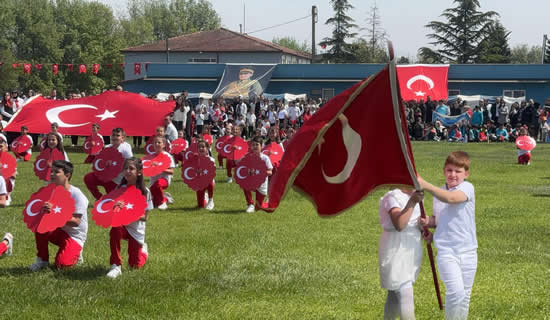 Pamukova’da 23 Nisan Bayramı Coşku Dolu Anlara Sahne Oldu..