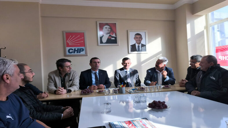 Dikbayır ve Curoğlu’ndan Pamukova Ziyareti: İlçe Başkanlığında İstişare Toplantısı..