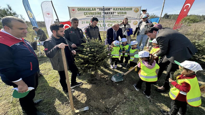 Pamukova’da Ormancılık Haftası’nda Anlamlı Etkinlik; Geleceğe Nefes Oldular…