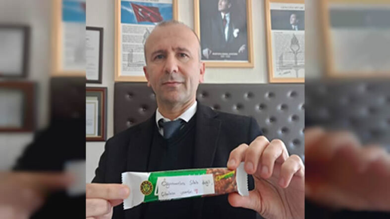 Pamukova’da Öğrencilerden Anlamlı Dayanışma; Öğretmenlere Çikolatalı Mesaj…