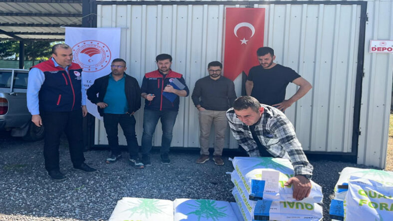 Pamukova’da TAKE Projesi Kapsamında 1 Ton Sorgum Sudan Otu Tohumu Üreticilere Dağıtıldı…