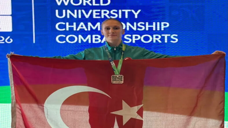 Pamukovalı Sporcu Dünyayı Salladı, Nakavtla Gelen Altın Madalya..