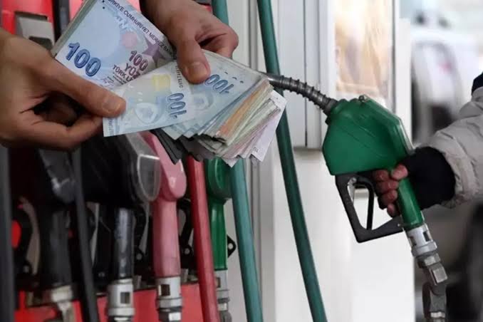 MOTORİNE 3,97 TL İNDİRİM GELDİ!